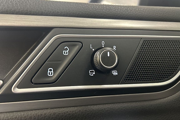 Volkswagen Golf Sportsvan 23 of 26