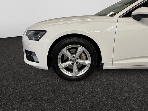 Audi A6 4 of 5