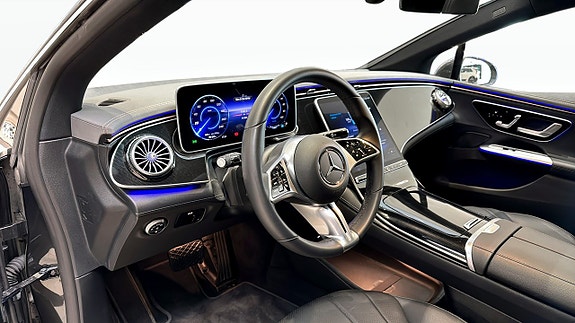 Mercedes-Benz EQE350 12 of 16