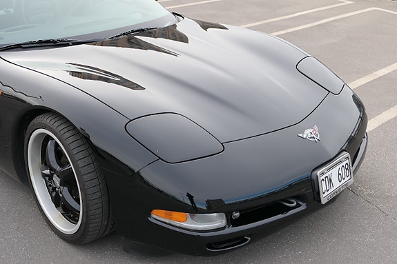 Chevrolet Corvette 9 of 15