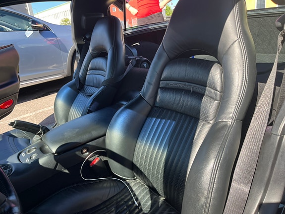 Chevrolet Corvette 14 of 15