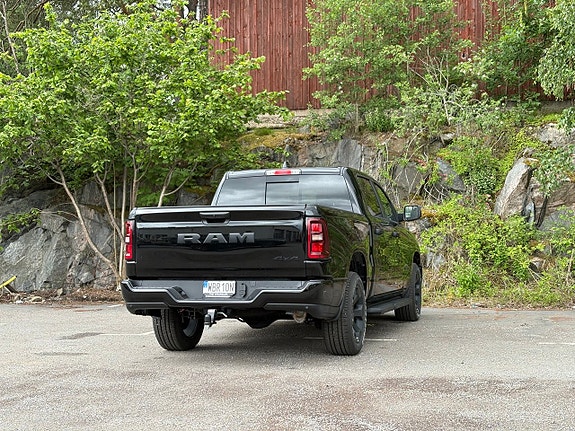Dodge RAM 1500 4 of 5