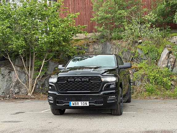 Dodge RAM 1500 3 of 5