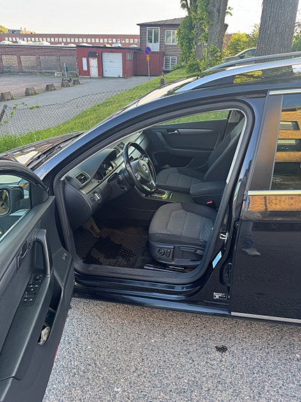 Volkswagen Passat 3 of 5