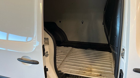 Renault Kangoo Maxi 7 of 9