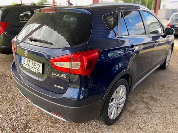 Suzuki SX4 S-Cross 4 of 5
