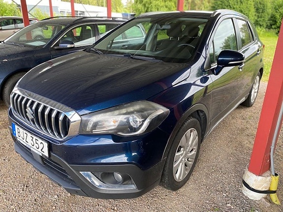 Suzuki SX4 S-Cross 2 of 5