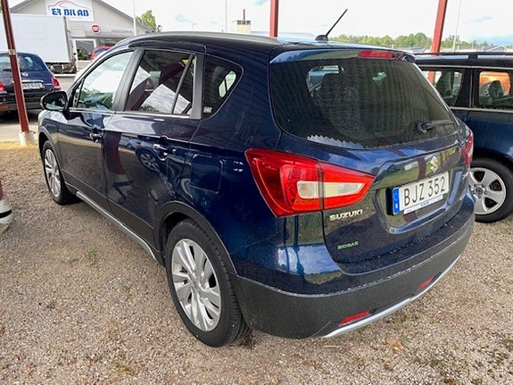Suzuki SX4 S-Cross 3 of 5
