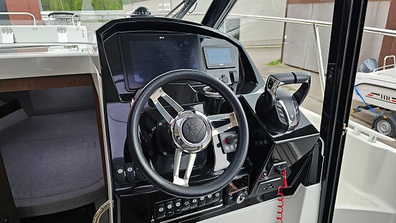 Jeanneau Merry Fisher 895 Cruiser -21 utt -22 mkt extra utr 8 of 12