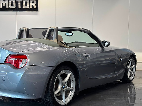 BMW Z4 8 of 26