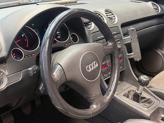 Audi A4 23 of 25