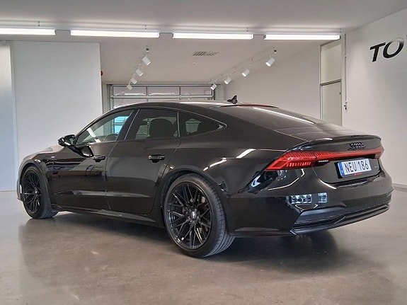 Audi A7 2 of 5