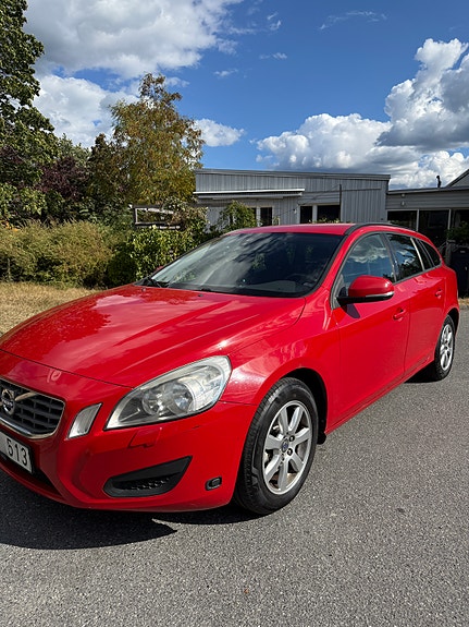 Volvo V60 4 of 20