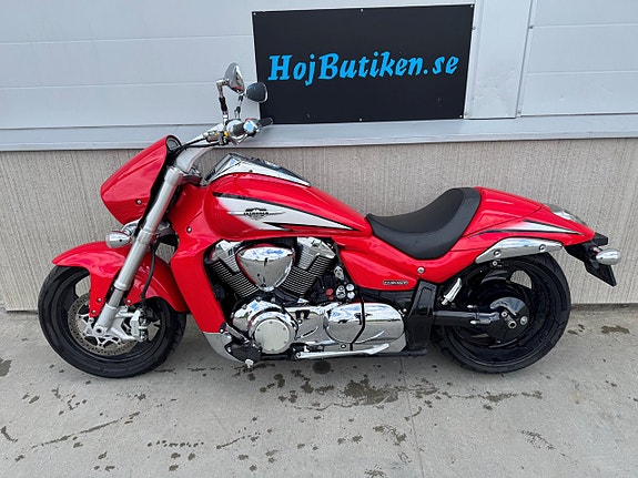 Suzuki M 1800 3 of 7