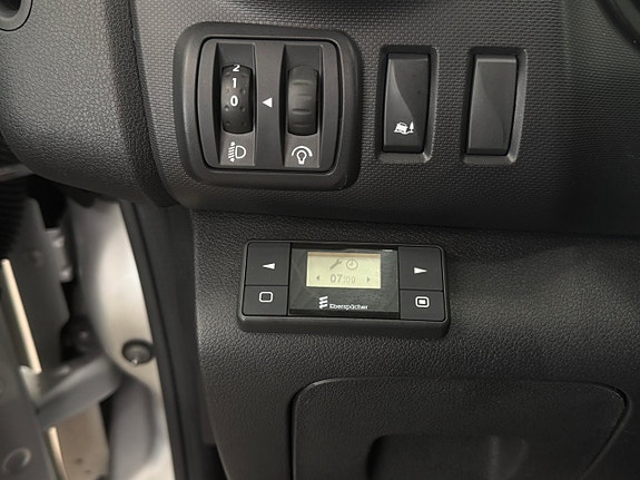 Renault Trafic 17 of 17