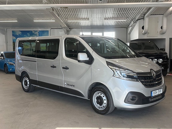 Renault Trafic 4 of 17