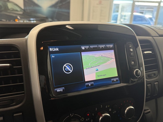 Renault Trafic 13 of 17