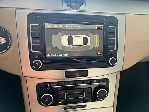 Volkswagen Passat CC 10 of 10