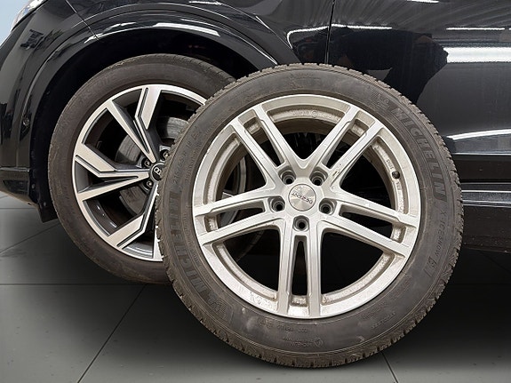 Audi Q4 e-tron 13 of 20