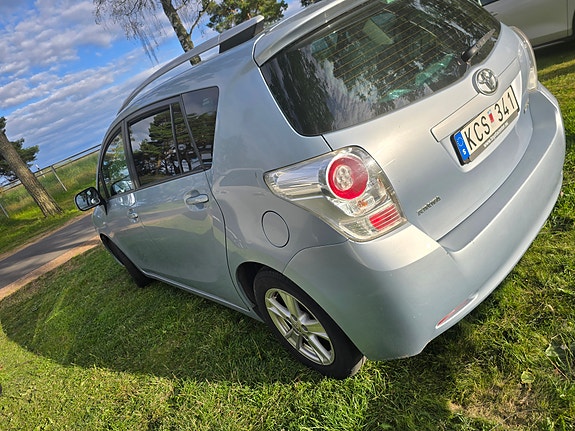 Toyota Verso 4 of 4