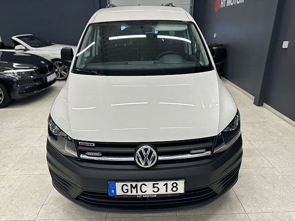 Volkswagen Caddy Maxi 2 of 5