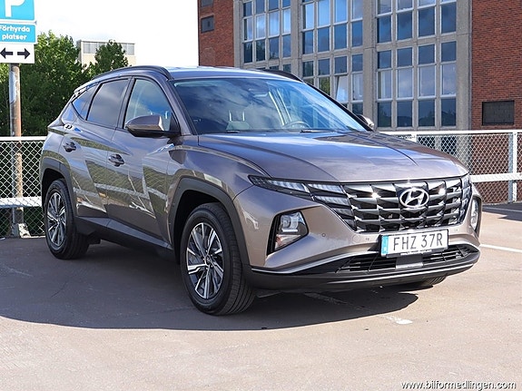 Hyundai Tucson 2 of 5