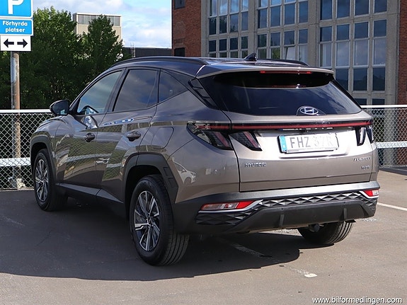 Hyundai Tucson 3 of 5