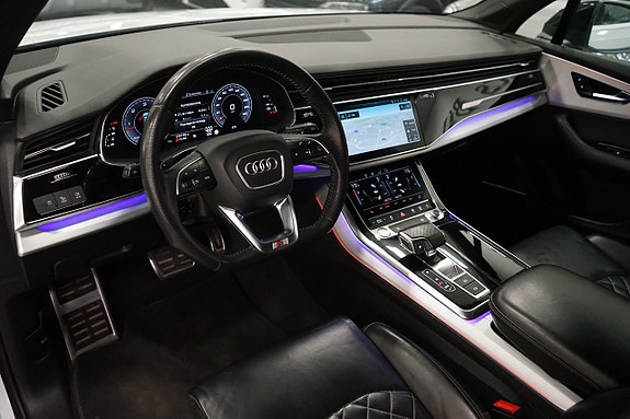 Audi Q7 9 of 27