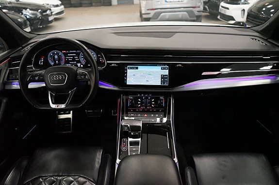 Audi Q7 10 of 27