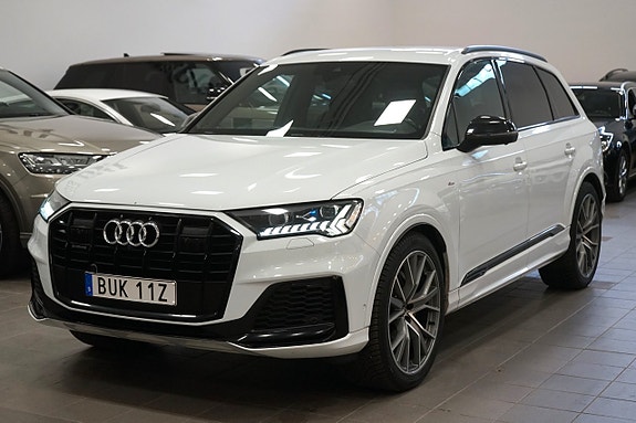 Audi Q7 2 of 5