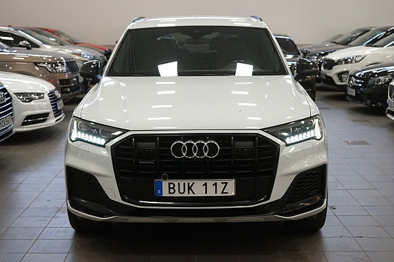 Audi Q7 3 of 5