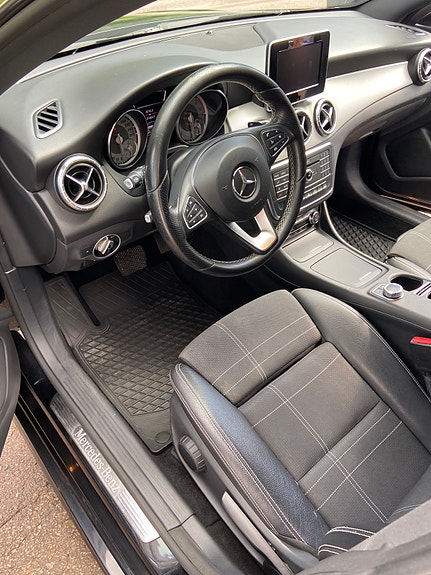 Mercedes-Benz CLA220 d 5 of 5