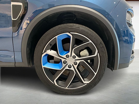 Lynk & Co 01 9 of 16