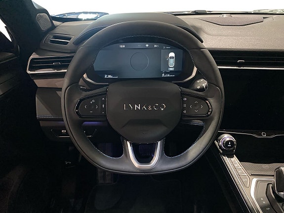 Lynk & Co 01 10 of 16