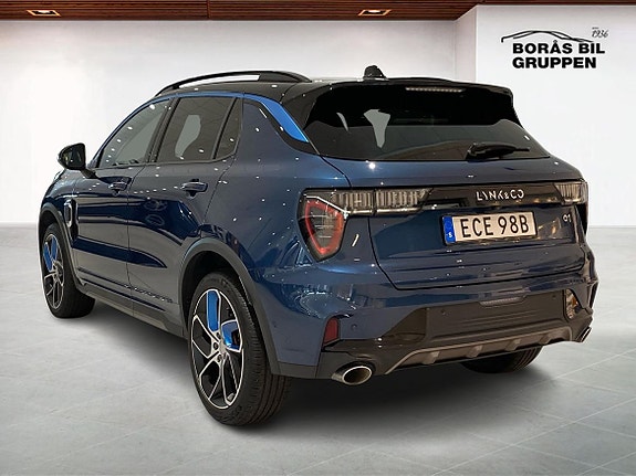 Lynk & Co 01 2 of 16