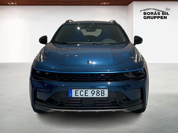 Lynk & Co 01 8 of 16