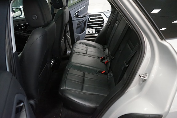 Land Rover Range Rover Evoque 8 of 21