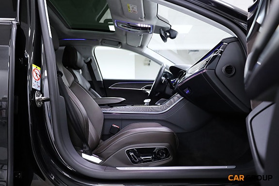 Audi A8 14 of 26