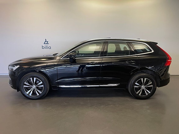 Volvo XC60 2 of 16