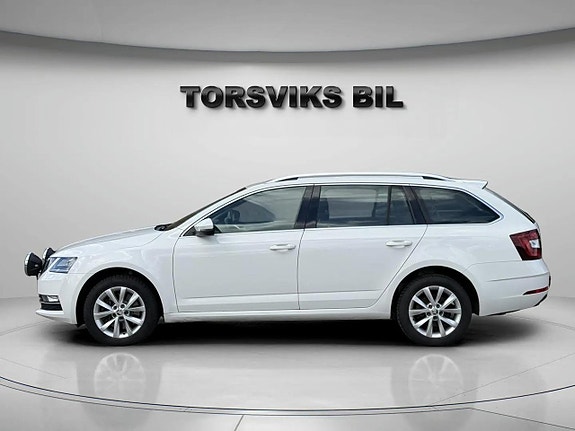 Skoda Octavia 3 of 5