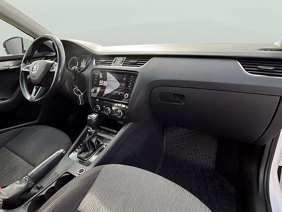 Skoda Octavia 14 of 23
