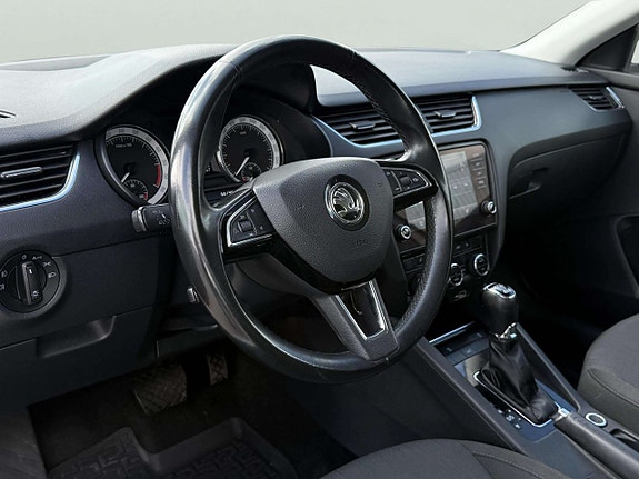 Skoda Octavia 12 of 23