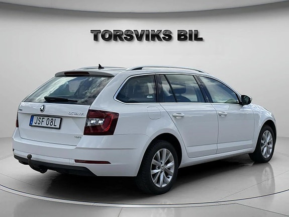 Skoda Octavia 6 of 23