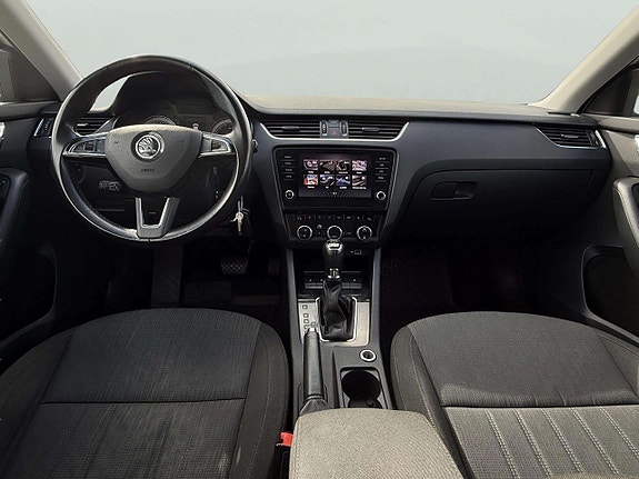 Skoda Octavia 10 of 23