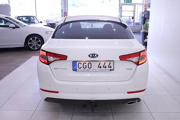 Kia Optima 8 of 28