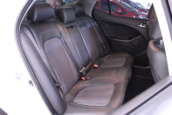 Kia Optima 16 of 28