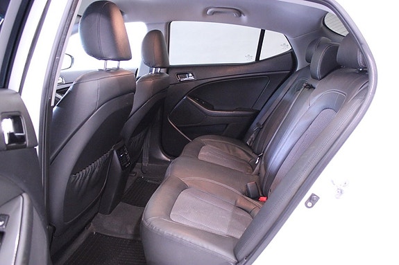 Kia Optima 14 of 28