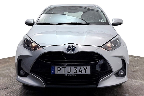 Toyota Yaris 3 of 26