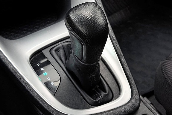 Toyota Yaris 21 of 26