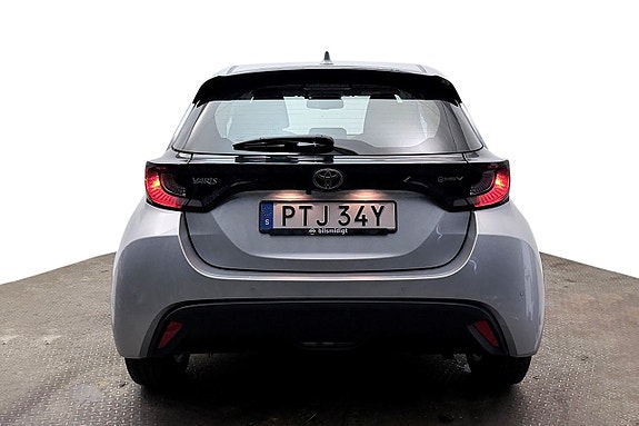 Toyota Yaris 6 of 26